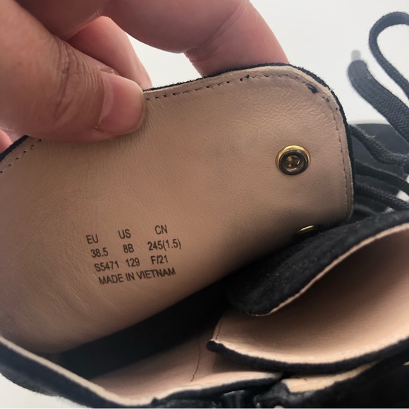 Stuart Weitzman Nichelle Black Suede Block-Heel Booties Lace-Up Size 8 Grommets - Picture 13 of 14